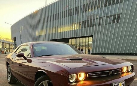 Dodge Challenger III рестайлинг 2, 2019 год, 4 000 000 рублей, 10 фотография
