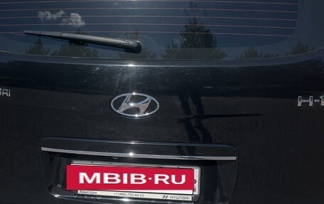 Hyundai H-1 II рестайлинг, 2019 год, 3 000 000 рублей, 2 фотография