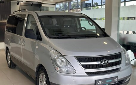 Hyundai H-1 II рестайлинг, 2008 год, 1 044 000 рублей, 3 фотография