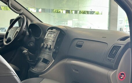 Hyundai H-1 II рестайлинг, 2008 год, 1 044 000 рублей, 8 фотография