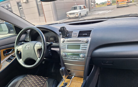 Toyota Camry, 2007 год, 690 000 рублей, 4 фотография
