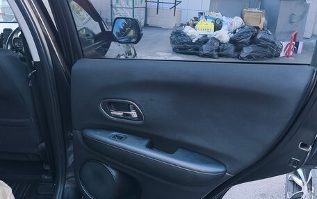 Honda Vezel, 2014 год, 1 520 000 рублей, 13 фотография