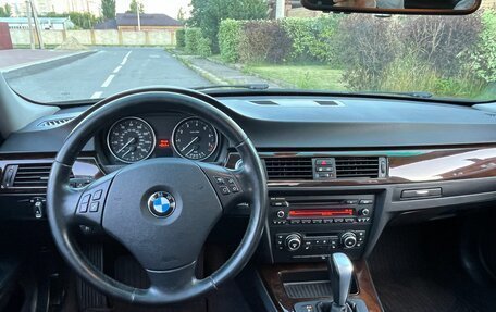 BMW 3 серия, 2011 год, 1 450 000 рублей, 32 фотография