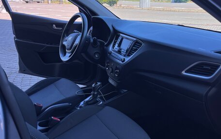 Hyundai Solaris II рестайлинг, 2018 год, 1 150 000 рублей, 19 фотография