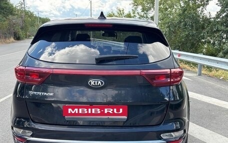KIA Sportage IV рестайлинг, 2020 год, 1 800 000 рублей, 4 фотография