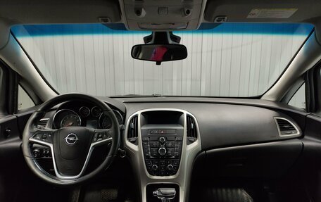 Opel Astra J, 2011 год, 570 000 рублей, 8 фотография