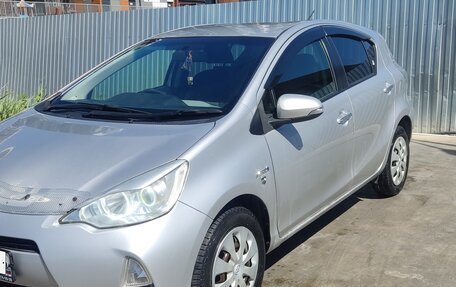 Toyota Aqua I, 2013 год, 950 000 рублей, 2 фотография