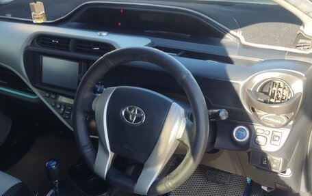 Toyota Aqua I, 2013 год, 950 000 рублей, 6 фотография