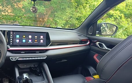 Geely Coolray I, 2024 год, 1 930 000 рублей, 6 фотография