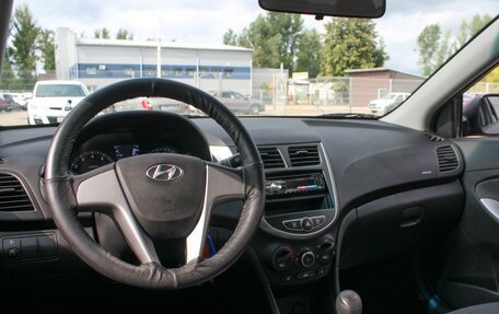 Hyundai Solaris II рестайлинг, 2013 год, 1 370 000 рублей, 11 фотография