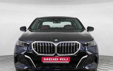 BMW 5 серия, 2025 год, 8 550 000 рублей, 2 фотография