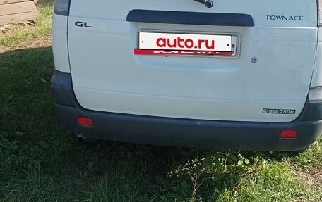 Toyota Town Ace III, 2001 год, 370 000 рублей, 3 фотография