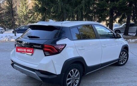 Toyota Yaris XP150 рестайлинг, 2022 год, 1 990 000 рублей, 12 фотография