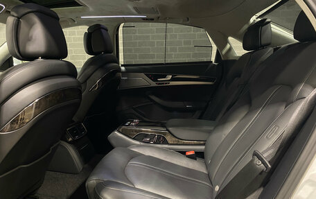 Audi A8, 2015 год, 2 900 000 рублей, 12 фотография