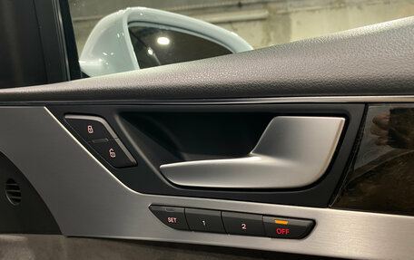 Audi A8, 2015 год, 2 900 000 рублей, 24 фотография
