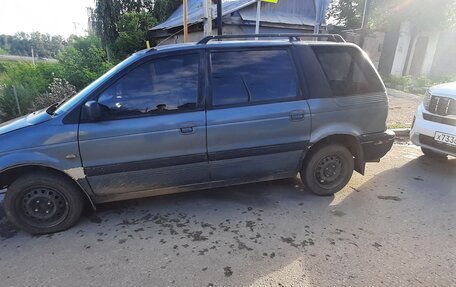 Mitsubishi Space Wagon III, 1993 год, 80 000 рублей, 2 фотография