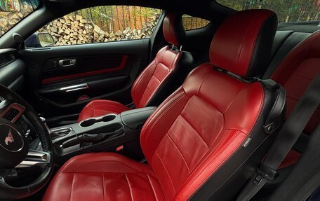 Ford Mustang VI рестайлинг, 2020 год, 3 400 000 рублей, 29 фотография