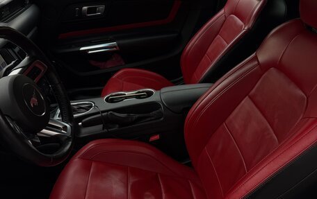 Ford Mustang VI рестайлинг, 2020 год, 3 400 000 рублей, 35 фотография