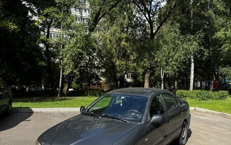 Mitsubishi Carisma I, 2003 год, 200 000 рублей, 2 фотография