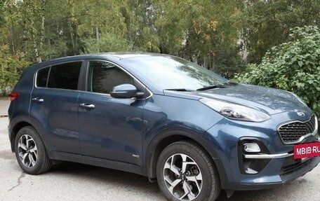 KIA Sportage IV рестайлинг, 2020 год, 2 500 000 рублей, 2 фотография