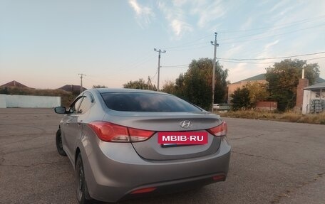 Hyundai Elantra V, 2012 год, 640 000 рублей, 2 фотография