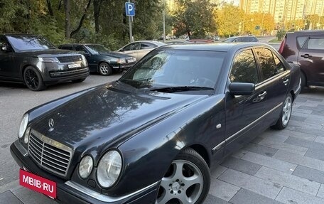 Mercedes-Benz E-Класс, 1998 год, 560 000 рублей, 11 фотография