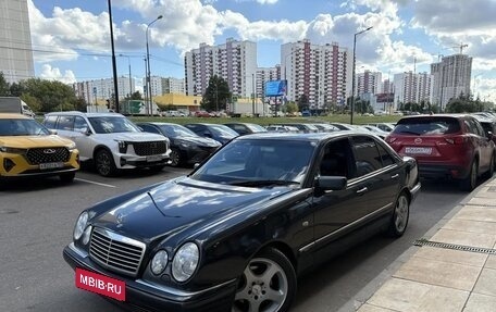 Mercedes-Benz E-Класс, 1998 год, 560 000 рублей, 3 фотография