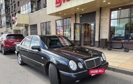 Mercedes-Benz E-Класс, 1998 год, 560 000 рублей, 4 фотография