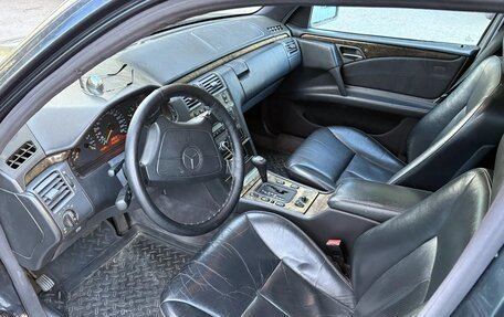 Mercedes-Benz E-Класс, 1998 год, 560 000 рублей, 17 фотография