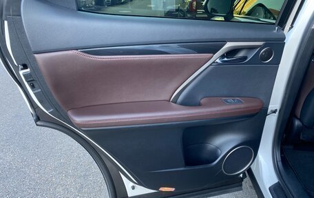 Lexus RX IV рестайлинг, 2021 год, 4 050 000 рублей, 16 фотография