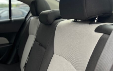 Chevrolet Cruze II, 2011 год, 800 000 рублей, 7 фотография