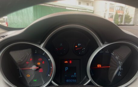 Chevrolet Cruze II, 2011 год, 800 000 рублей, 9 фотография