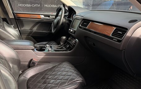 Volkswagen Touareg III, 2017 год, 2 730 000 рублей, 8 фотография