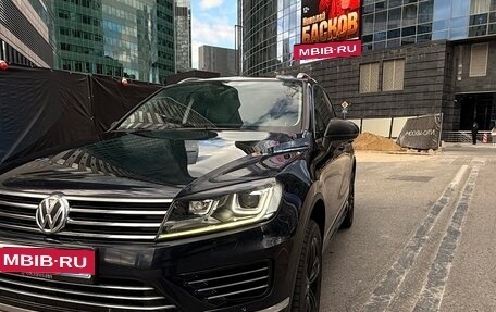 Volkswagen Touareg III, 2017 год, 2 730 000 рублей, 2 фотография