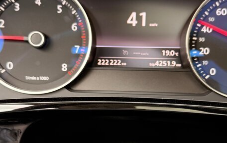 Volkswagen Touareg III, 2017 год, 2 730 000 рублей, 25 фотография