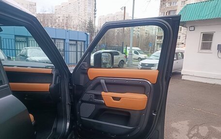 Land Rover Defender II, 2023 год, 18 000 000 рублей, 12 фотография