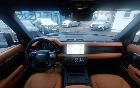 Land Rover Defender II, 2023 год, 18 000 000 рублей, 10 фотография