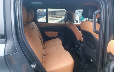 Land Rover Defender II, 2023 год, 18 000 000 рублей, 8 фотография