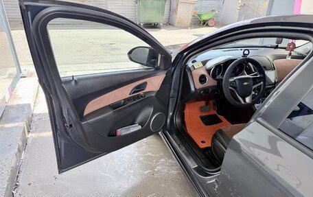 Chevrolet Cruze II, 2013 год, 800 000 рублей, 11 фотография