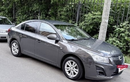 Chevrolet Cruze II, 2013 год, 800 000 рублей, 8 фотография