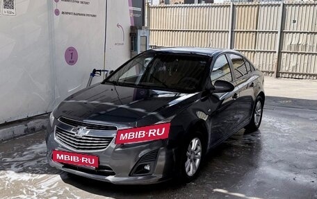 Chevrolet Cruze II, 2013 год, 800 000 рублей, 2 фотография