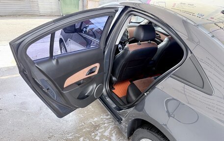 Chevrolet Cruze II, 2013 год, 800 000 рублей, 14 фотография