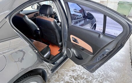 Chevrolet Cruze II, 2013 год, 800 000 рублей, 13 фотография