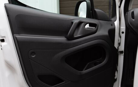 Peugeot Partner II рестайлинг 2, 2022 год, 2 190 000 рублей, 8 фотография