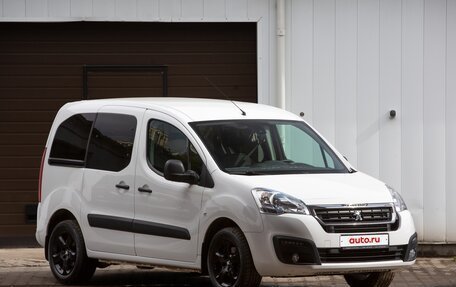Peugeot Partner II рестайлинг 2, 2022 год, 2 190 000 рублей, 3 фотография