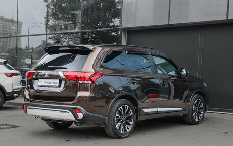 Mitsubishi Outlander III рестайлинг 3, 2021 год, 3 000 000 рублей, 4 фотография