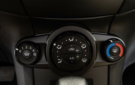 Ford Fiesta, 2015 год, 1 020 000 рублей, 19 фотография