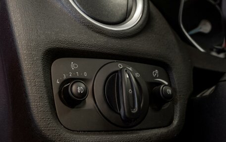 Ford Fiesta, 2015 год, 1 020 000 рублей, 24 фотография