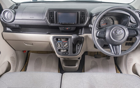 Toyota Passo III, 2017 год, 999 000 рублей, 11 фотография