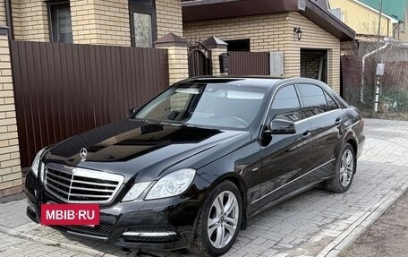 Mercedes-Benz E-Класс, 2012 год, 1 750 000 рублей, 13 фотография